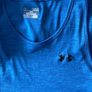 Under armor sleeveless shirt